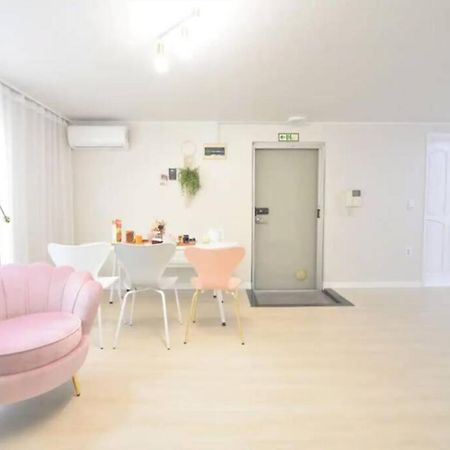 Lovely House Seoul Bagian luar foto