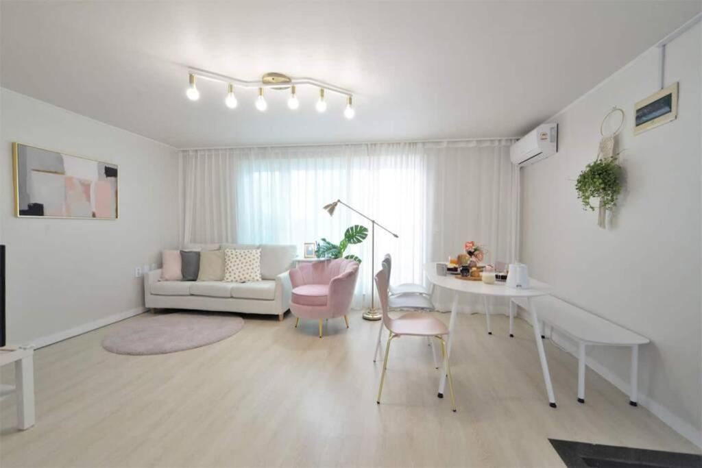 Lovely House Seoul Bagian luar foto