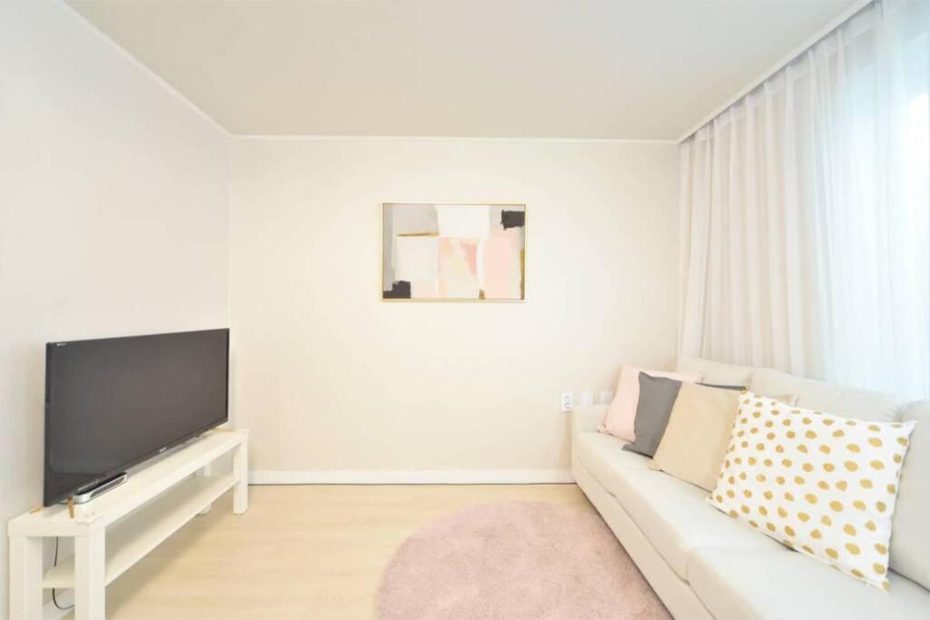 Lovely House Seoul Bagian luar foto